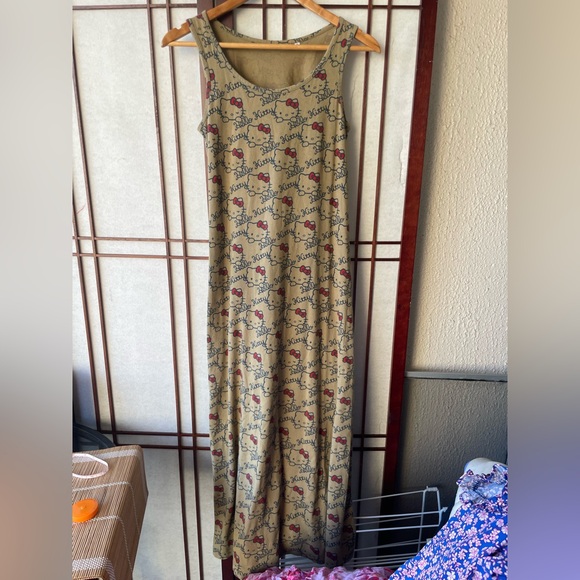 Uniqlo x Sanrio Tan and red Hello Kitty maxi dress #kawaii - Picture 2 of 6